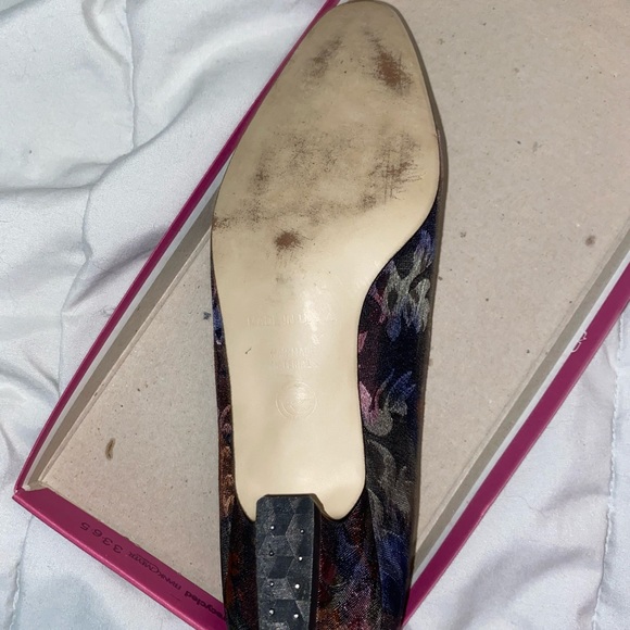 Vintage Life Stride Flowery Heels - Picture 6 of 6